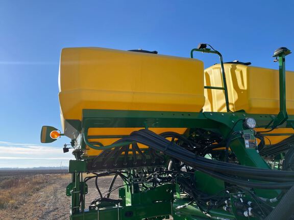 2025 John Deere 1775NT Planter