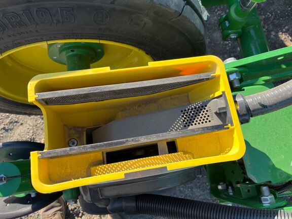 2025 John Deere 1775NT Planter
