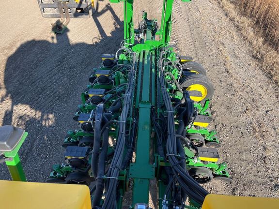 2025 John Deere 1775NT Planter