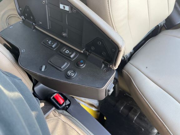 2025 John Deere 410R Sprayer/High Clearance