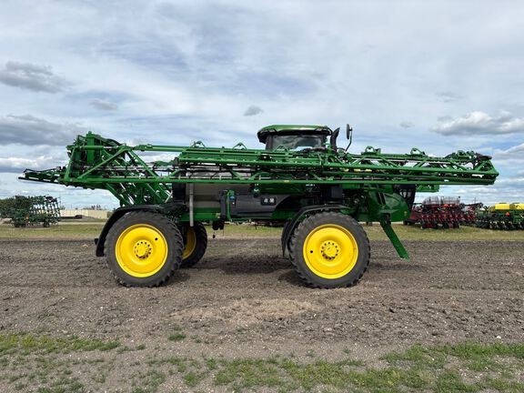 2025 John Deere 410R Sprayer/High Clearance