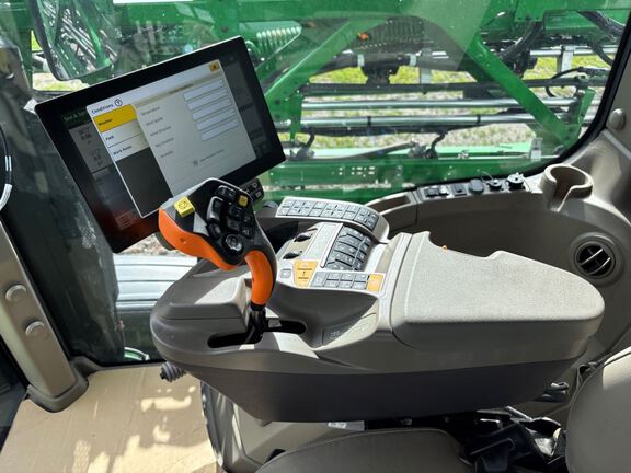 2025 John Deere 410R Sprayer/High Clearance