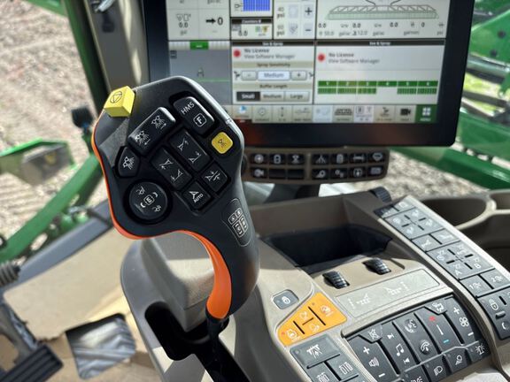 2025 John Deere 410R Sprayer/High Clearance