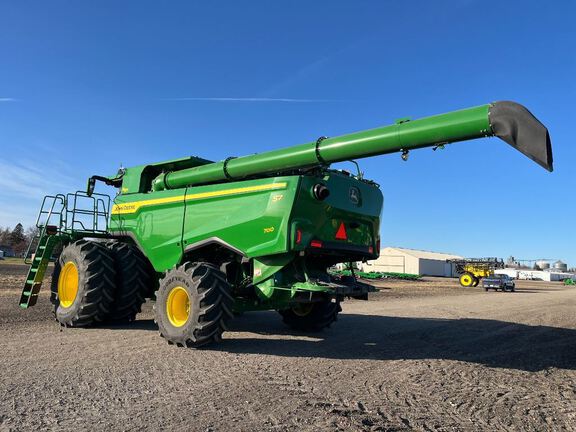 2025 John Deere S7 700 Combine
