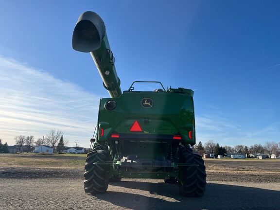 2025 John Deere S7 700 Combine