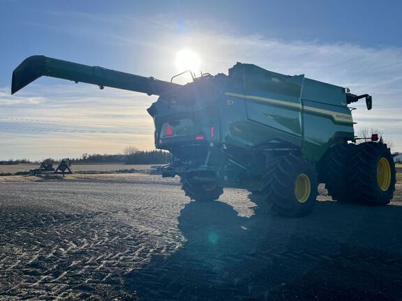 2025 John Deere S7 700 Combine