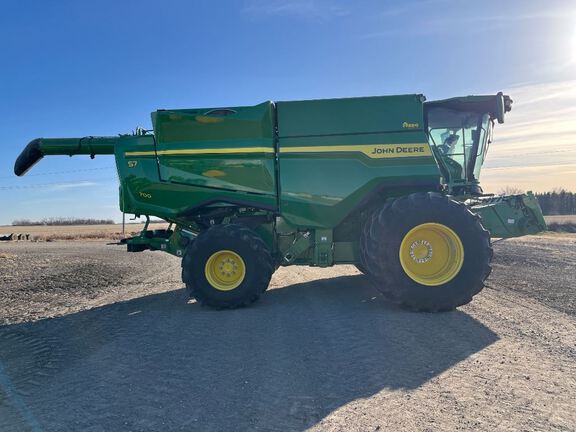 2025 John Deere S7 700 Combine