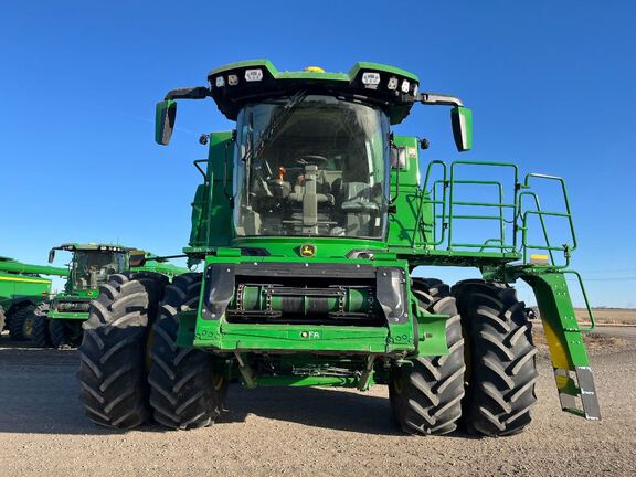 2025 John Deere S7 700 Combine