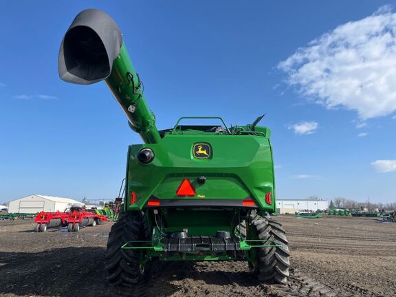 2025 John Deere S7 700 Combine
