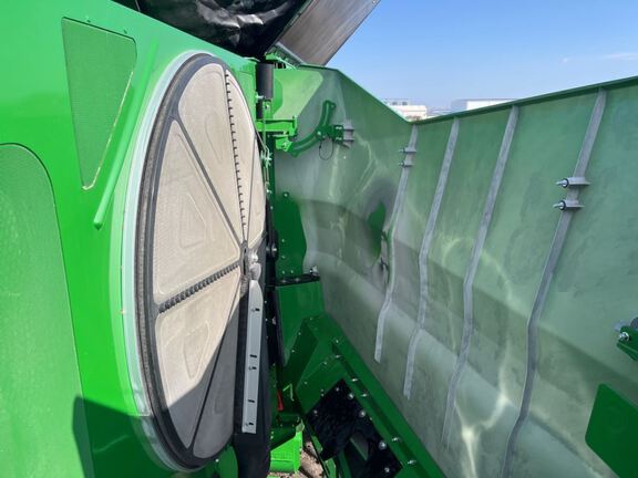 2025 John Deere S7 700 Combine