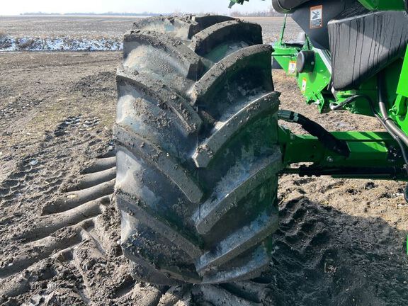 2025 John Deere S7 700 Combine