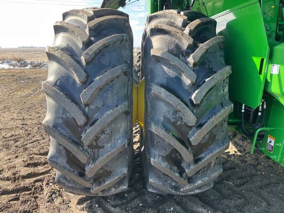 2025 John Deere S7 700 Combine