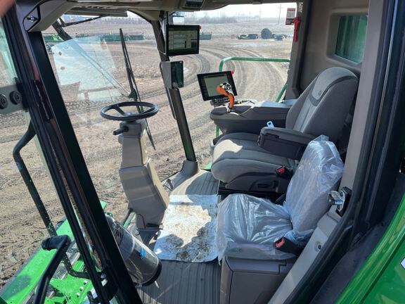 2025 John Deere S7 700 Combine
