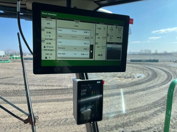 2025 John Deere S7 700 Combine