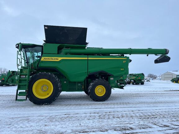 2025 John Deere S7 700 Combine