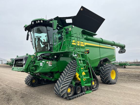2025 John Deere S7 800 Combine