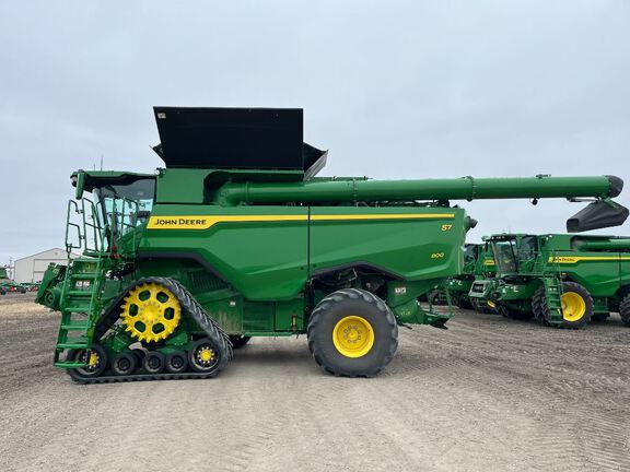 2025 John Deere S7 800 Combine