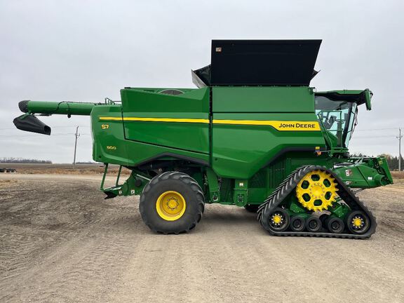 2025 John Deere S7 800 Combine