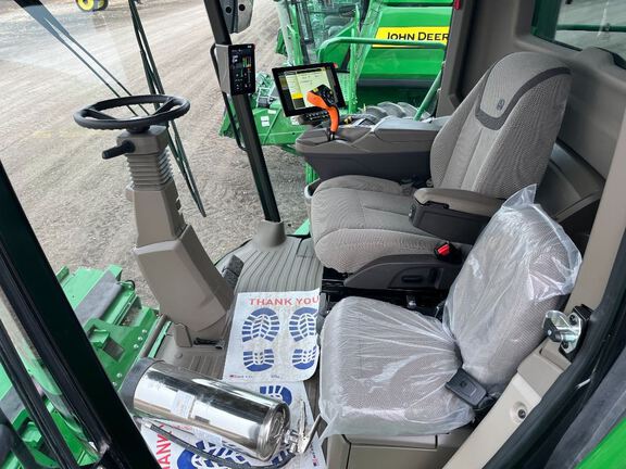 2025 John Deere S7 800 Combine