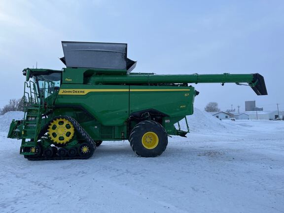 2025 John Deere S7 800 Combine
