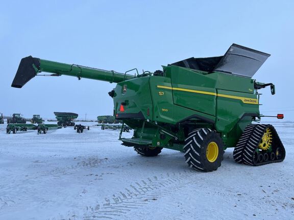 2025 John Deere S7 800 Combine