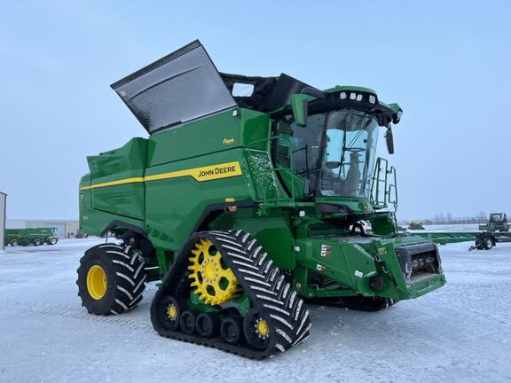 2025 John Deere S7 800 Combine