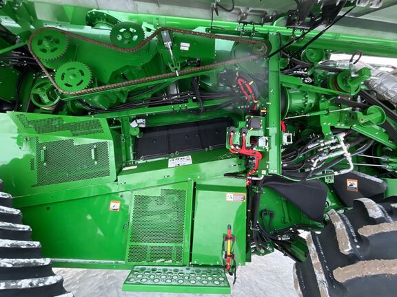 2025 John Deere S7 800 Combine