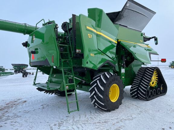 2025 John Deere S7 800 Combine