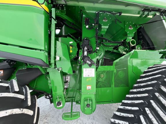 2025 John Deere S7 800 Combine