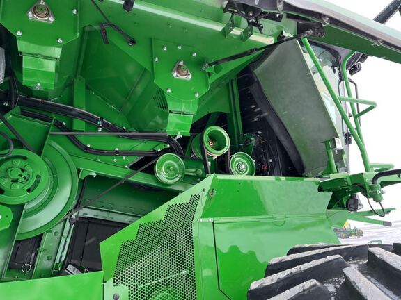 2025 John Deere S7 800 Combine