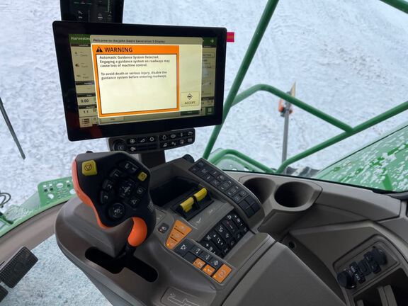 2025 John Deere S7 800 Combine