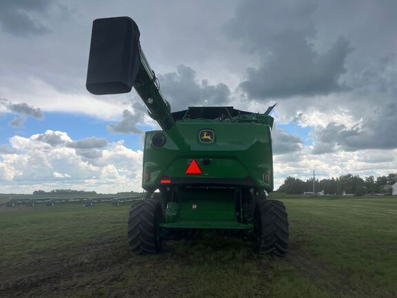 2025 John Deere S7 800 Combine