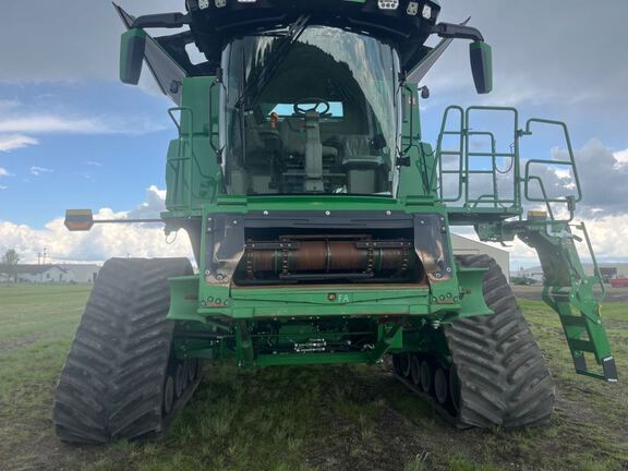 2025 John Deere S7 800 Combine