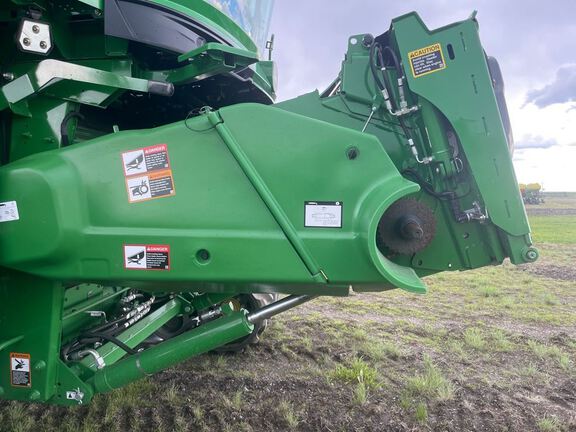 2025 John Deere S7 800 Combine