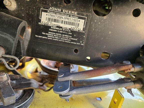 2013 John Deere X739 Garden Tractor