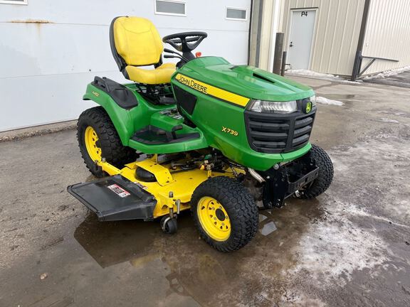 2013 John Deere X739 Garden Tractor