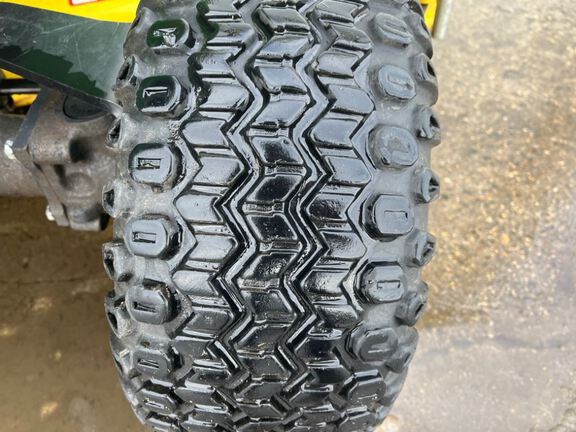 2013 John Deere X739 Garden Tractor