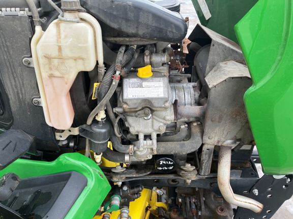 2013 John Deere X739 Garden Tractor