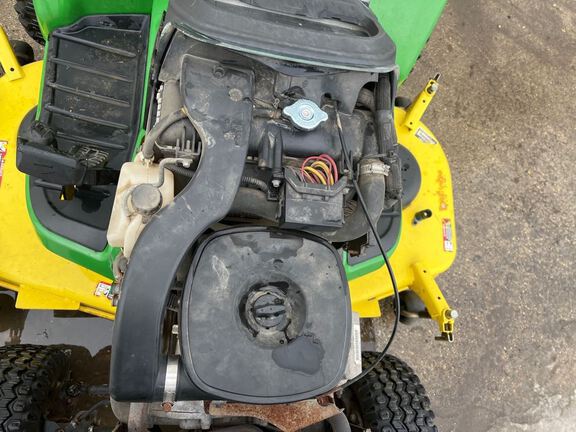 2013 John Deere X739 Garden Tractor