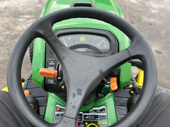 2013 John Deere X739 Garden Tractor