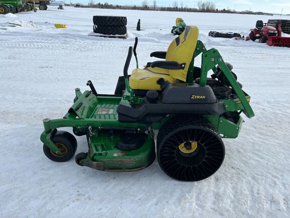 2019 John Deere Z740R Mower/Zero Turn
