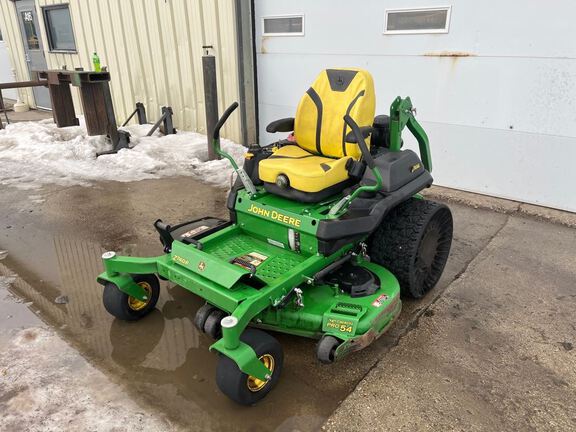 2019 John Deere Z740R Mower/Zero Turn