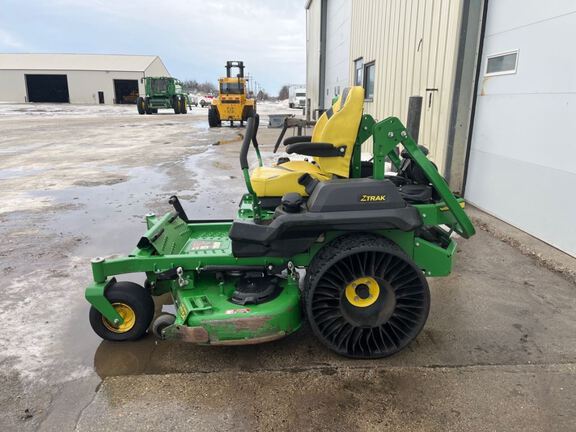 2019 John Deere Z740R Mower/Zero Turn