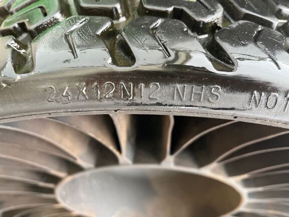 2019 John Deere Z740R Mower/Zero Turn