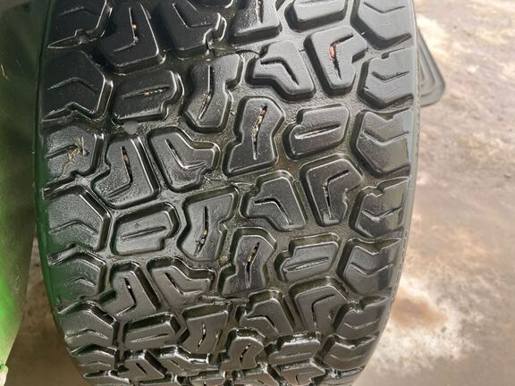 2019 John Deere Z740R Mower/Zero Turn