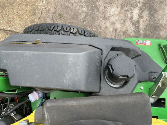 2019 John Deere Z740R Mower/Zero Turn