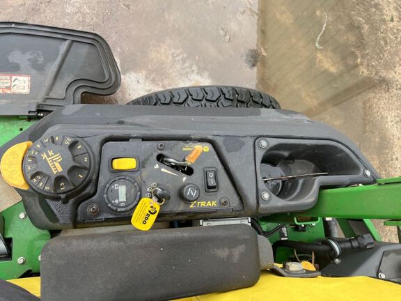 2019 John Deere Z740R Mower/Zero Turn