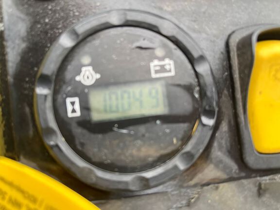 2019 John Deere Z740R Mower/Zero Turn