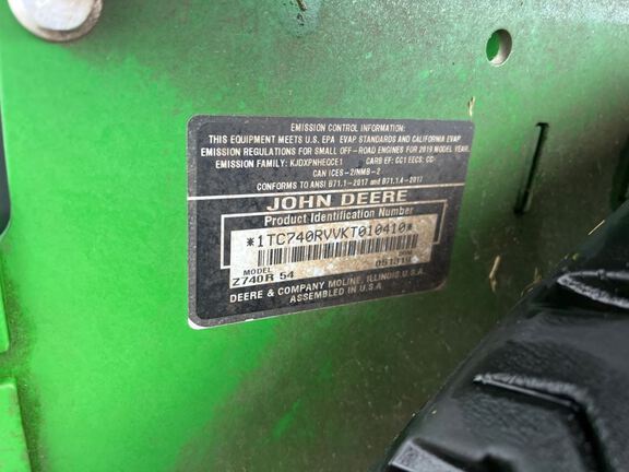 2019 John Deere Z740R Mower/Zero Turn