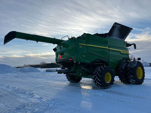 2025 John Deere S7 700 Combine